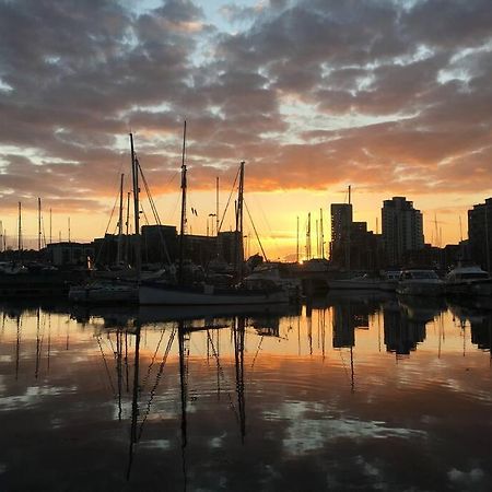 Luxury 1 Bed Ipswich Marina Apartment Free Parking エクステリア 写真